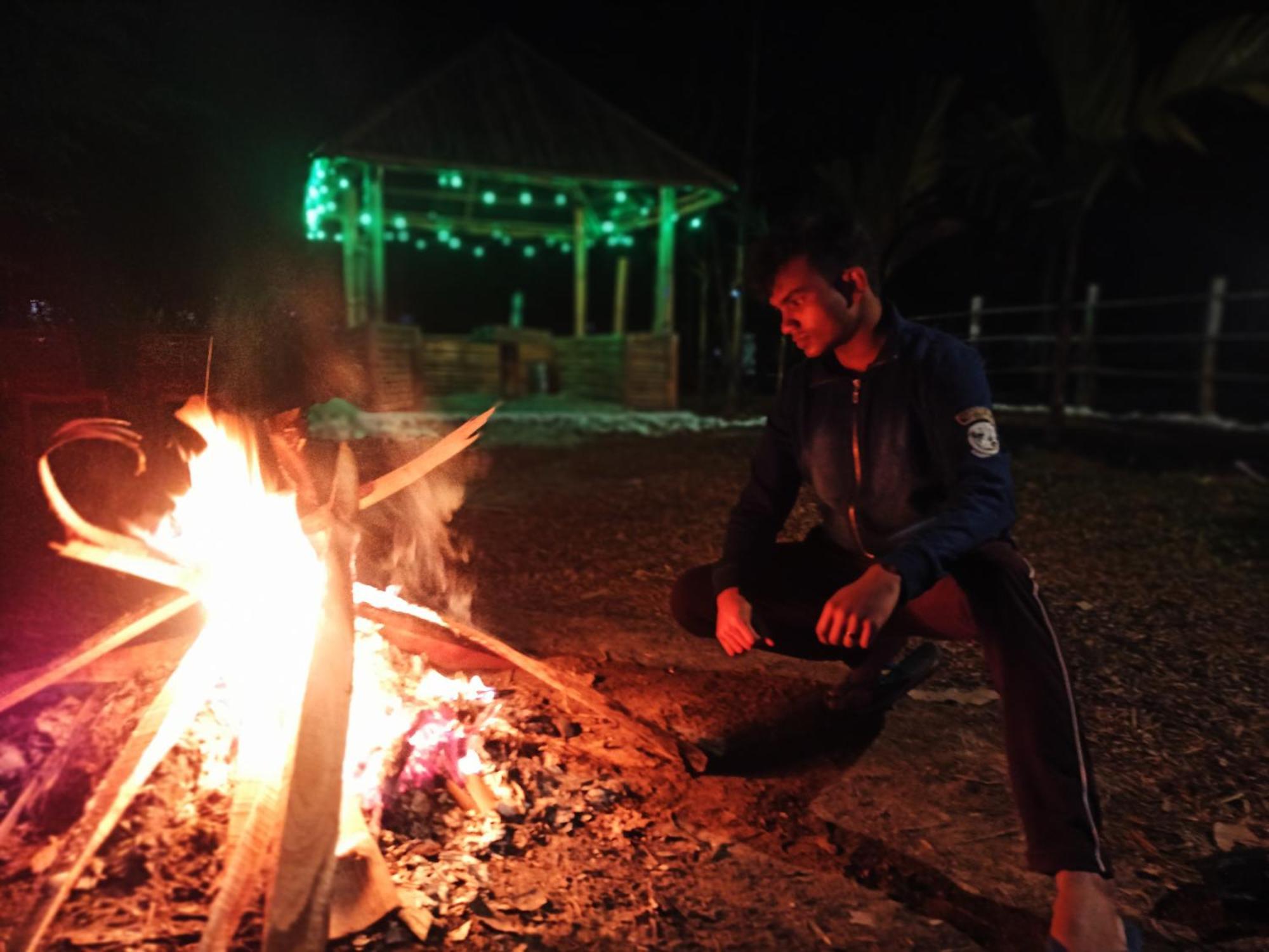 Grasshopper Jungle Queen Resort Chalsa Экстерьер фото